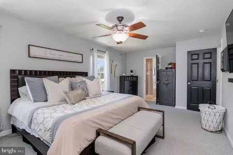 Bedroom - 13596 Dodsworth Dr, Bristow, VA 20136 photo 3 of 6