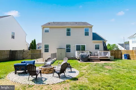 Exterior - 13596 Dodsworth Dr, Bristow, VA 20136 photo 9 of 9