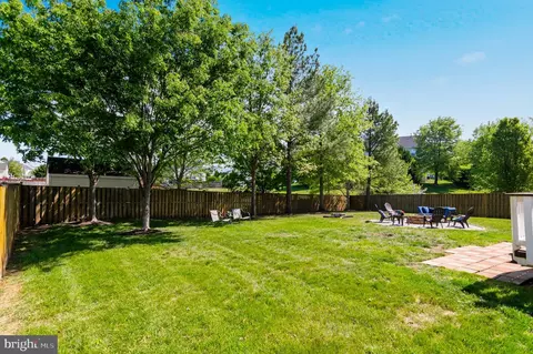 Exterior - 13596 Dodsworth Dr, Bristow, VA 20136 photo 4 of 9