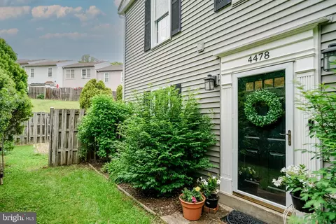 4478 Starling Ct, Woodbridge, VA 22193