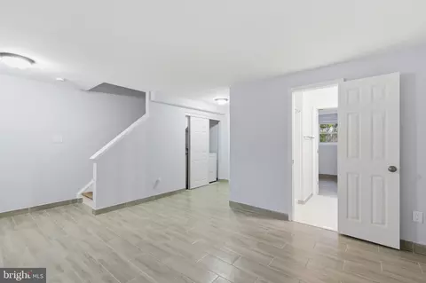 Entry Way - 2012 Darlington Loop, Woodbridge, VA 22191 photo 5 of 5