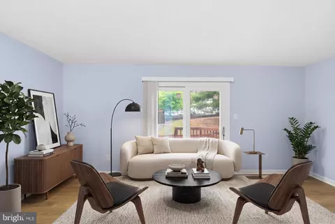 Living - 2012 Darlington Loop, Woodbridge, VA 22191 photo 3 of 7