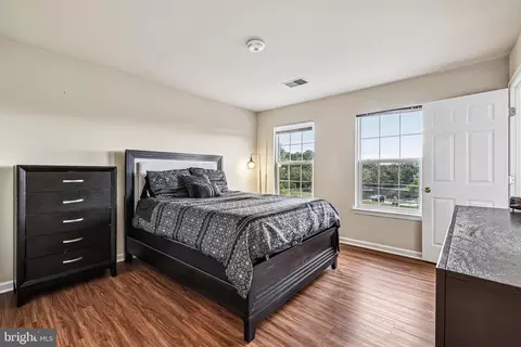 Bedroom - 17717 Wayside Dr, Dumfries, VA 22026 photo 8 of 9