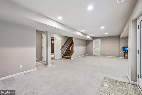 Living - 17717 Wayside Dr, Dumfries, VA 22026 photo 3 of 4