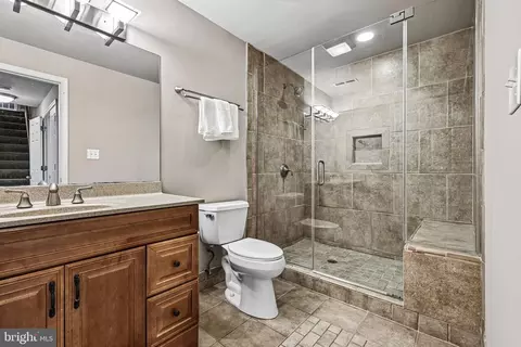Bath - 17717 Wayside Dr, Dumfries, VA 22026 photo 6 of 6