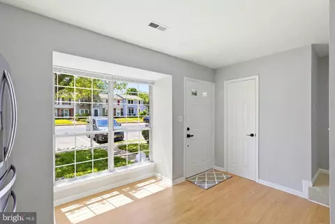 Entry Way - 3682 Masthead Trl, Triangle, VA 22172 photo 1 of 8