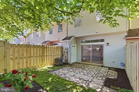 Exterior - 3682 Masthead Trl, Triangle, VA 22172 photo 3 of 8