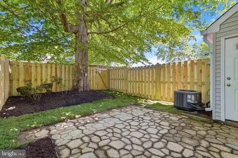 Exterior - 3682 Masthead Trl, Triangle, VA 22172 photo 6 of 8