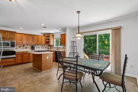 Kitchen - 8737 Hackney Dr, Bristow, VA 20136 photo 3 of 3