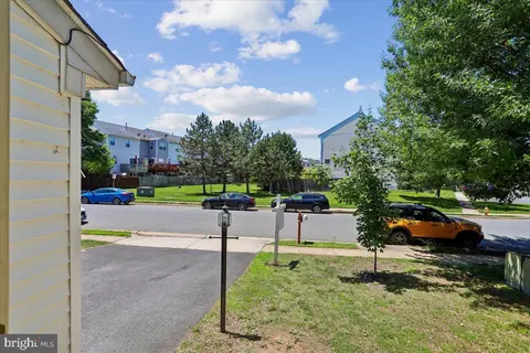 Exterior - 8737 Hackney Dr, Bristow, VA 20136 photo 5 of 9