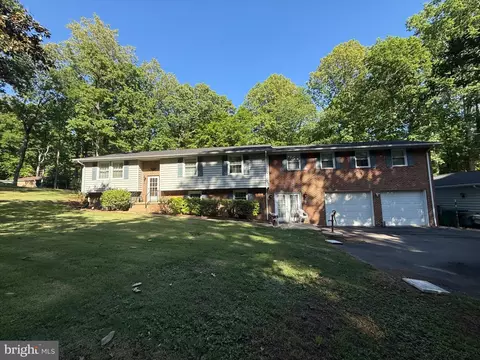 14905 January Ct, Woodbridge, VA 22193