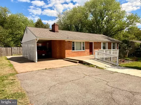 11713 Bradley Forest Rd, Manassas, VA 20112
