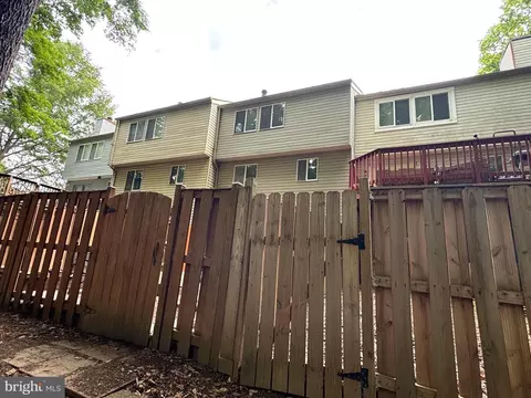 Exterior - 3654 Wharf Ln, Triangle, VA 22172 photo 5 of 5