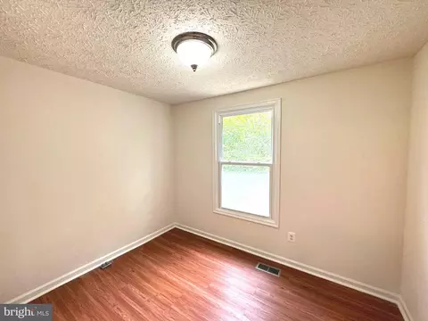 Bedroom - 3654 Wharf Ln, Triangle, VA 22172 photo 1 of 1