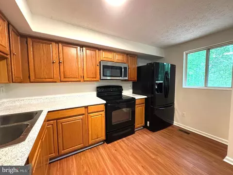Kitchen - 3654 Wharf Ln, Triangle, VA 22172 photo 1 of 3