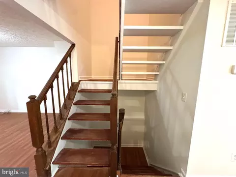 Entry Way - 3654 Wharf Ln, Triangle, VA 22172 photo 2 of 2