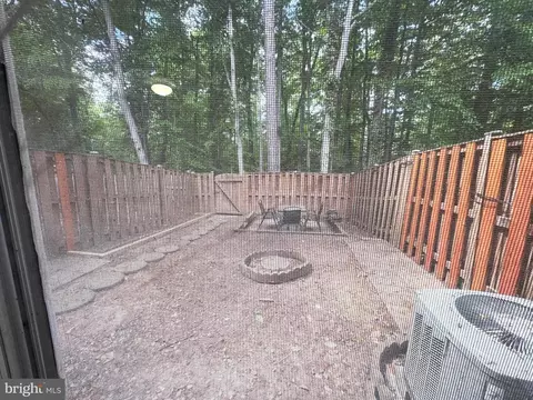 Exterior - 3654 Wharf Ln, Triangle, VA 22172 photo 2 of 5