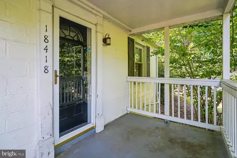 Exterior - 18418 Woodland Dr, Triangle, VA 22172 photo 2 of 10