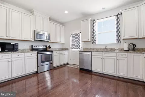 Kitchen - 8333 Scotland Loop, Manassas, VA 20109 photo 3 of 3