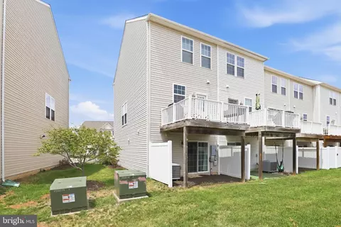 Exterior - 8333 Scotland Loop, Manassas, VA 20109 photo 4 of 4