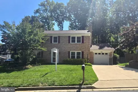 16203 Dartmoor Dr, Dumfries, VA 22025