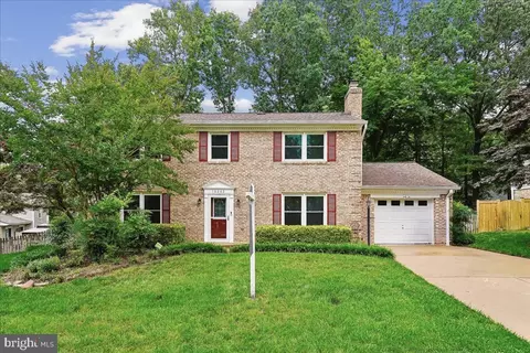 16203 Dartmoor Dr, Dumfries, VA 22025