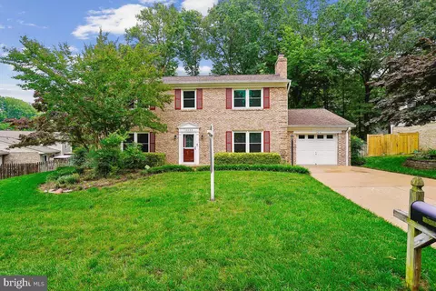 16203 Dartmoor Dr, Dumfries, VA 22025