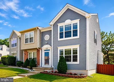 12887 Hunterbrook Dr, Woodbridge, VA 22192