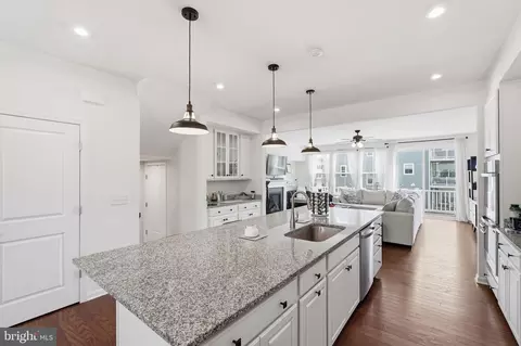 13044 Jessica Grove Pl, Woodbridge, VA 22192