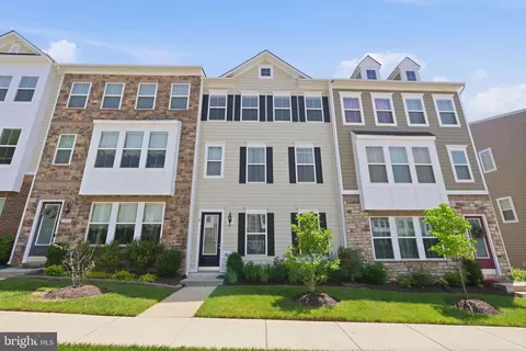 13044 Jessica Grove Pl, Woodbridge, VA 22192