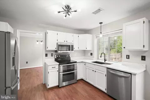8229 Sunset Dr, Manassas, VA 20110 photo 17