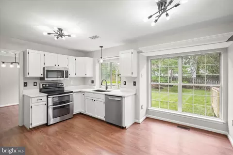 8229 Sunset Dr, Manassas, VA 20110 photo 18