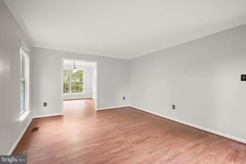 8229 Sunset Dr, Manassas, VA 20110 photo 8