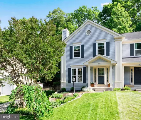 3113 Calloway Ct, Woodbridge, VA 22192