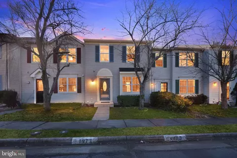 1973 Partree Ct, Woodbridge, VA 22191