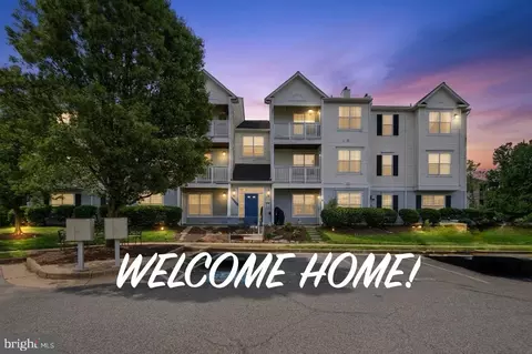 8058 Lisle Dr #104, Manassas, VA 20109