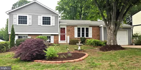 3240 Bethel Church Dr, Woodbridge, VA 22192