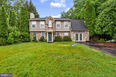 5797 Rockcliff Ln, Woodbridge, VA 22193