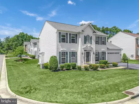 13026 Lupine Turn Turn, Woodbridge, VA 22192
