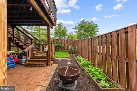 Exterior - 8806 Dunstable Loop, Bristow, VA 20136 photo 11 of 18