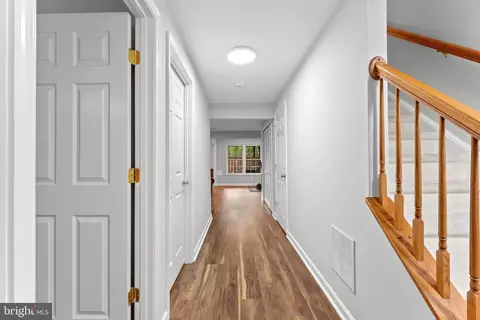 Entry Way - 8806 Dunstable Loop, Bristow, VA 20136 photo 17 of 21