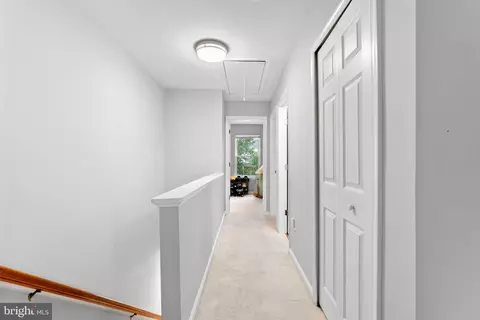 Entry Way - 8806 Dunstable Loop, Bristow, VA 20136 photo 14 of 21