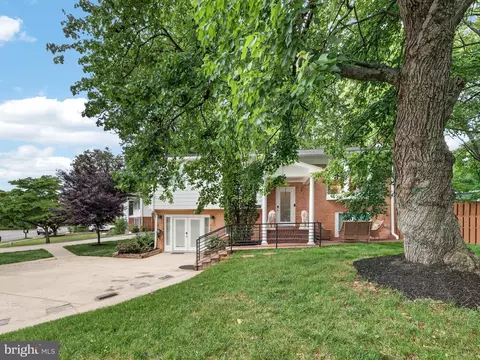 13427 Delaney Rd, Woodbridge, VA 22193