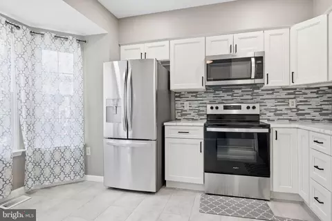 Kitchen - 15759 Widewater Dr, Dumfries, VA 22025 photo 2 of 4