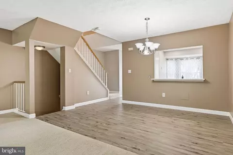 Living - 15759 Widewater Dr, Dumfries, VA 22025 photo 3 of 6