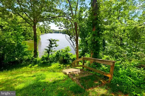 View/Area - 15759 Widewater Dr, Dumfries, VA 22025 photo 1 of 10