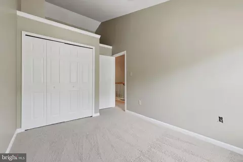 Bedroom - 15759 Widewater Dr, Dumfries, VA 22025 photo 2 of 4