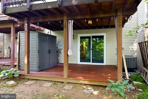 Exterior - 15759 Widewater Dr, Dumfries, VA 22025 photo 9 of 12