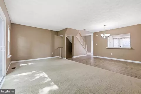 Living - 15759 Widewater Dr, Dumfries, VA 22025 photo 6 of 6