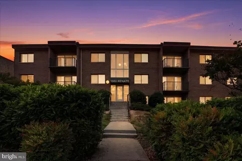 1550 Renate Dr #203, Woodbridge, VA 22192